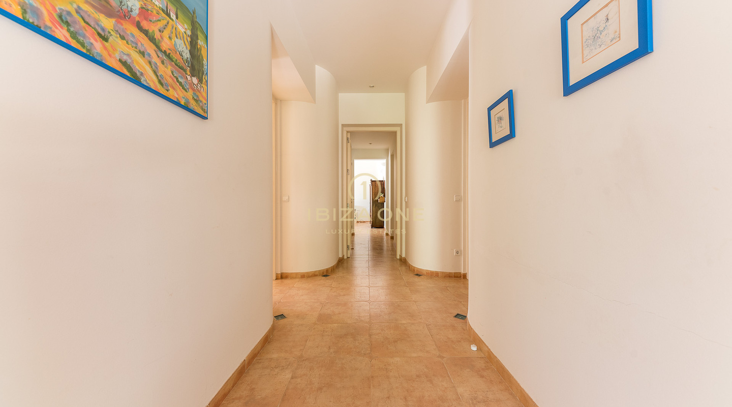 Villa spacieuse dans le nord de l'île à vendre