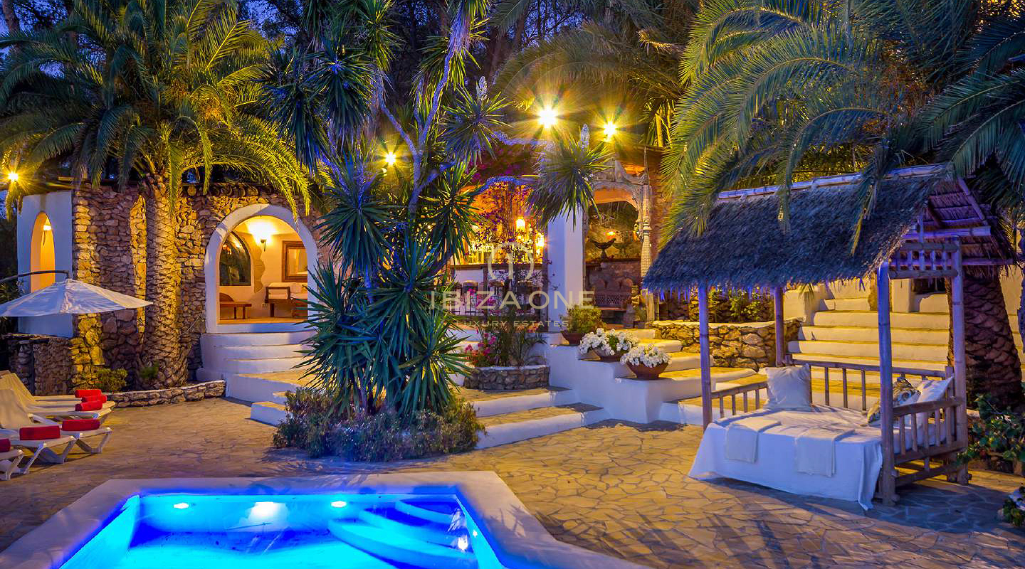 150 year old Ibiza finca with 3 houses for sale