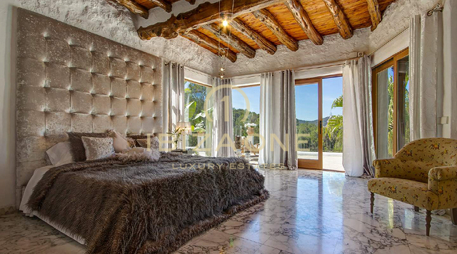 150 year old Ibiza finca with 3 houses for sale