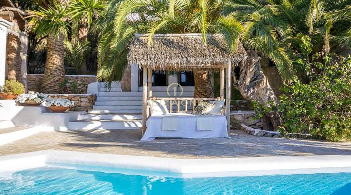 150 year old Ibiza finca with 3 houses for sale