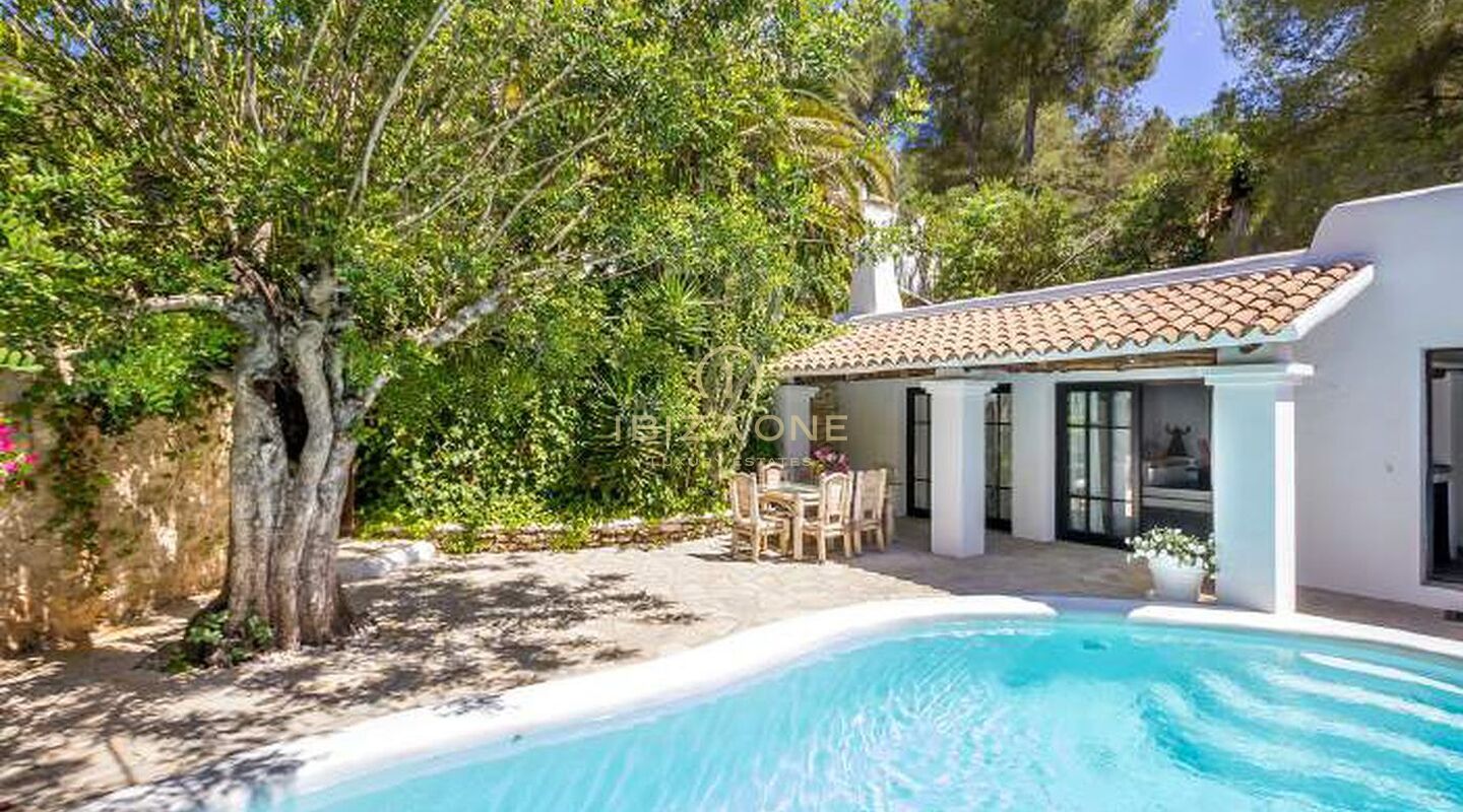 Finca en Ibiza de 150 años con 3 casas en venta