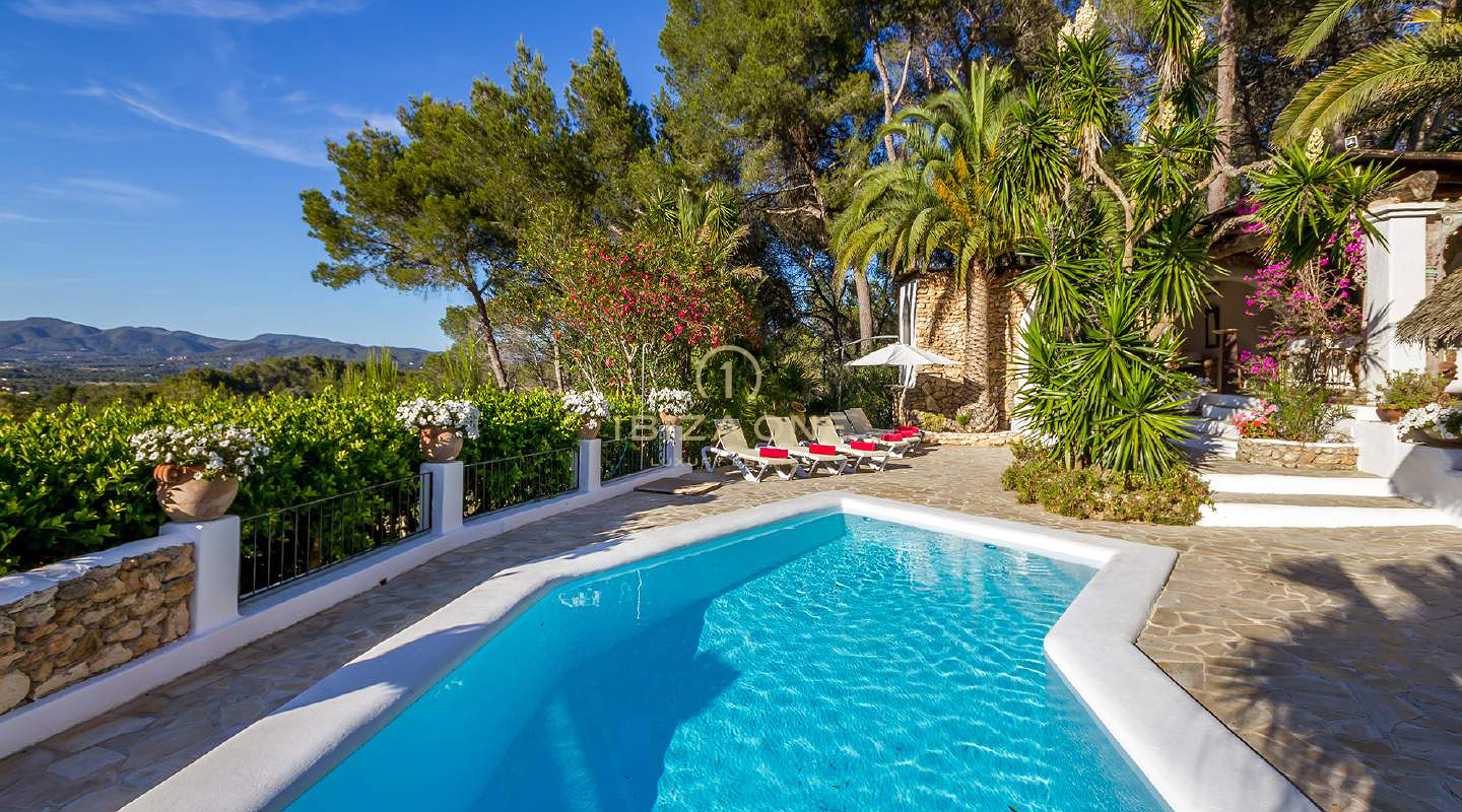 150 year old Ibiza finca with 3 houses for sale