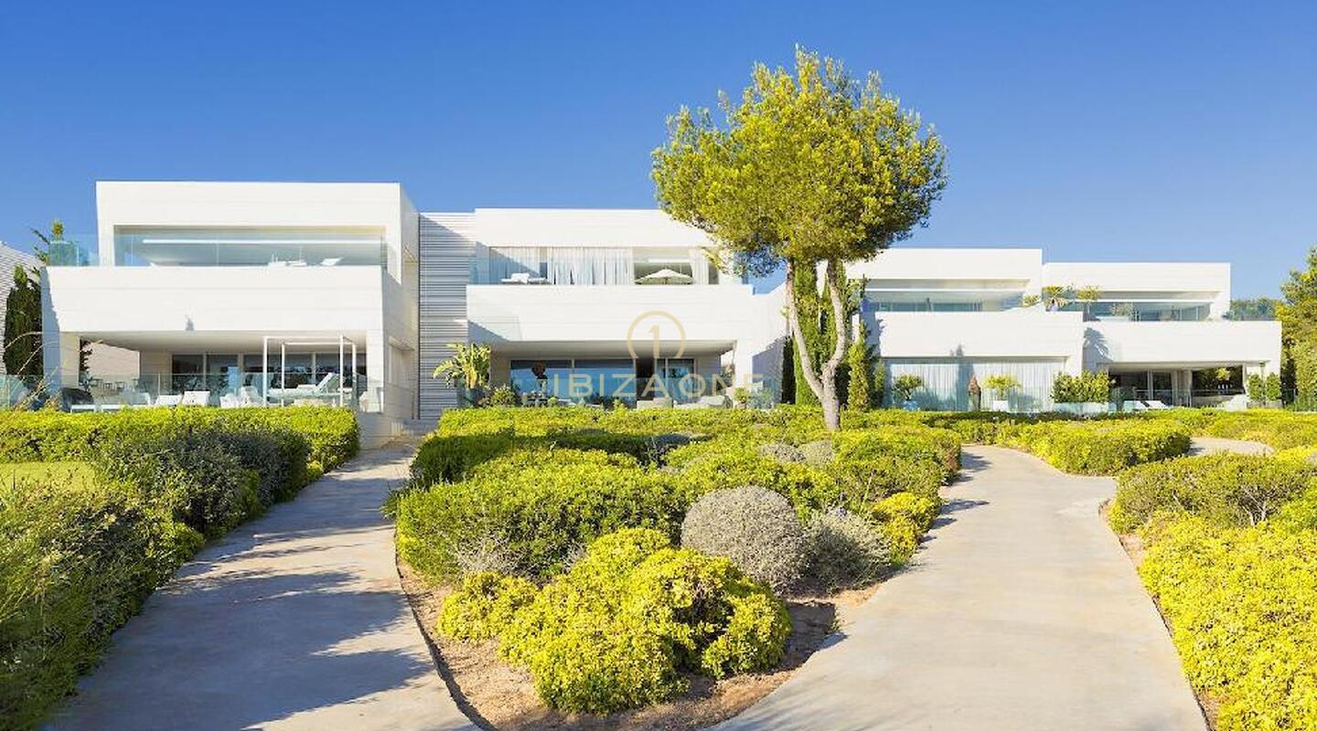 3 bedroom apartment overlooking Dalt Vila in Es Pouet for sale