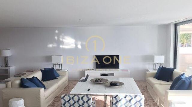 Superbo appartamento di lusso con vista sul mare e Dalt Vila a Es Pouet in vendita, Ibiza