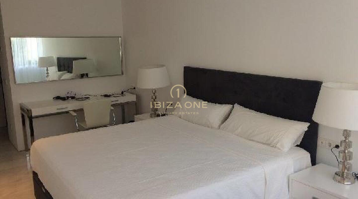 Superb luxury apartment overlooking the sea and Dalt Vila in Es Pouet for sale, Ibiza