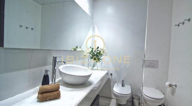 Superb luxury apartment overlooking the sea and Dalt Vila in Es Pouet for sale, Ibiza