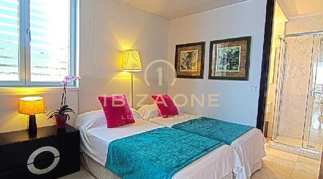 Superb luxury apartment overlooking the sea and Dalt Vila in Es Pouet for sale, Ibiza