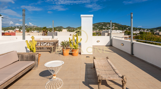 Villa de ville exclusive avec piscine à vendre