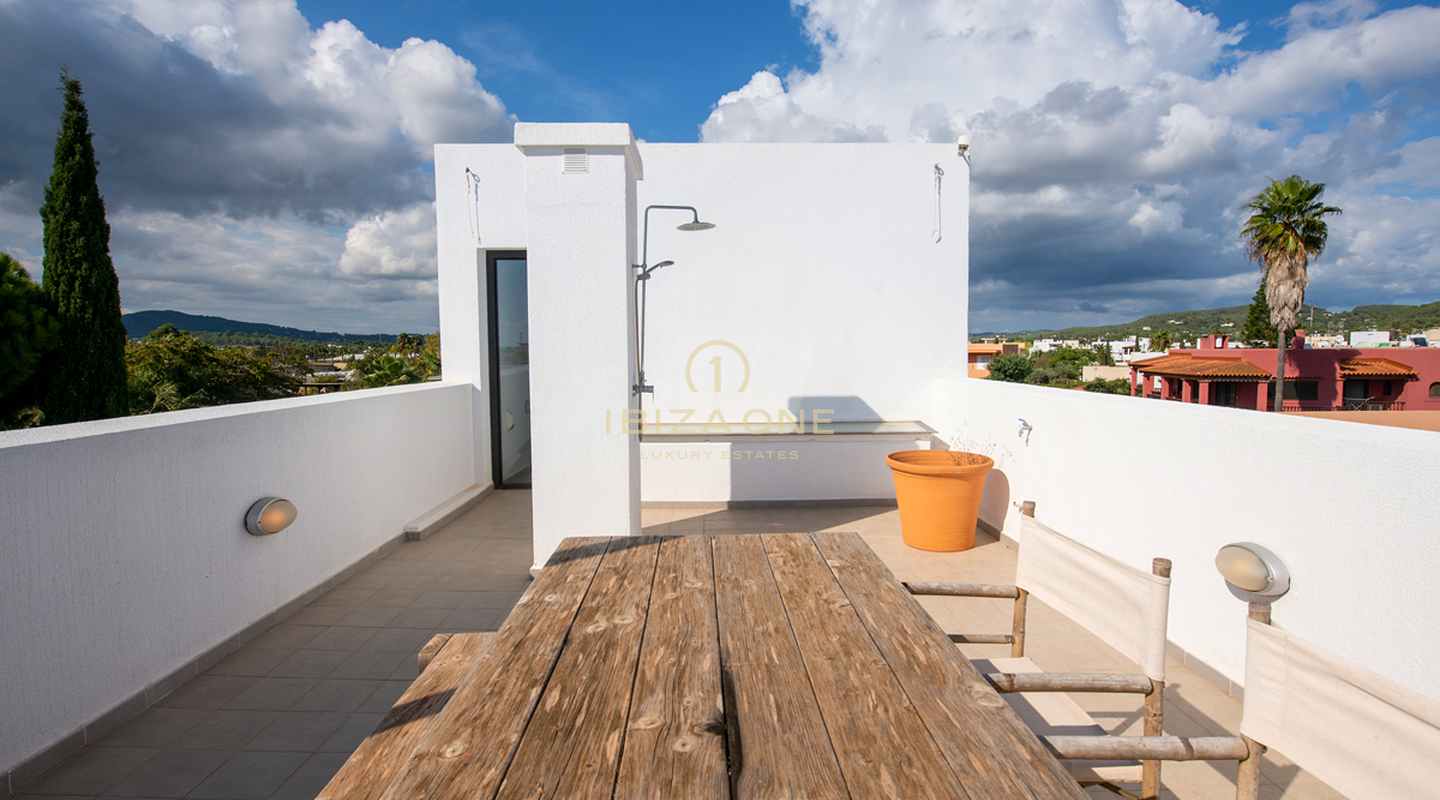Villa de ville exclusive avec piscine à vendre