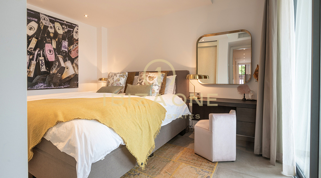 Villa de ville exclusive avec piscine à vendre