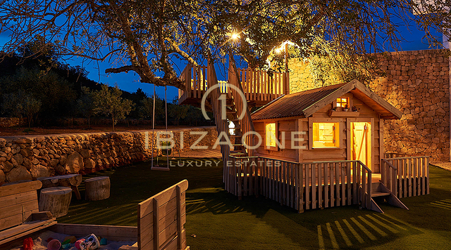 Moderne, luxuriöse, familienfreundliche Villa zu vermieten, Ibiza - Moderne, luxuriöse, familienfreundliche Villa zu verkaufen, Ibiza