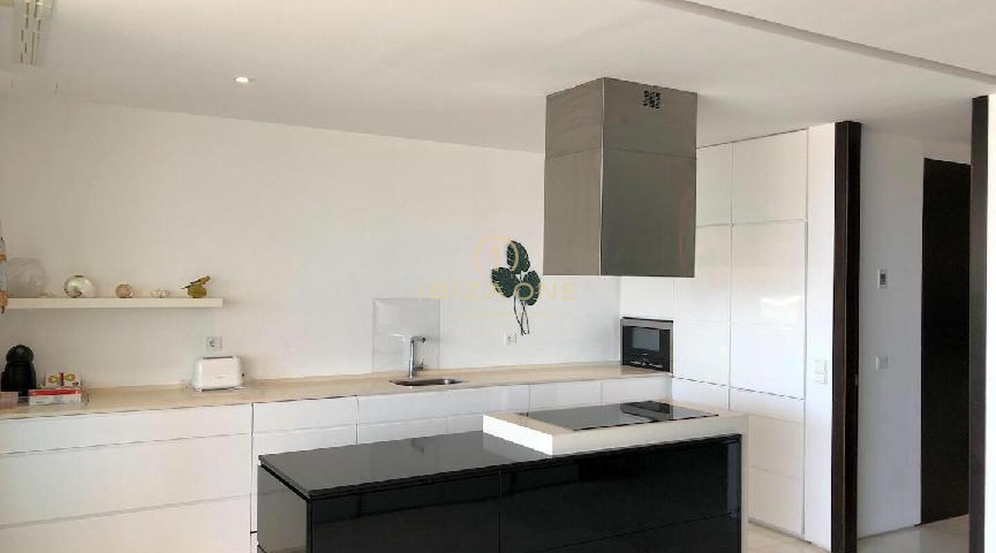 Apartamento de lujo en Es Pouet con vistas al mar y a la ciudad de Ibiza en venta, Ibiza