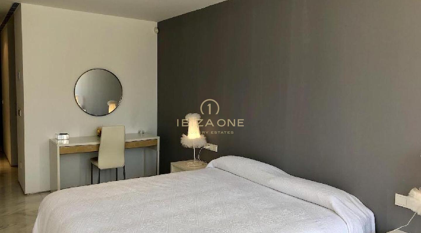 Apartamento de lujo en Es Pouet con vistas al mar y a la ciudad de Ibiza en venta, Ibiza