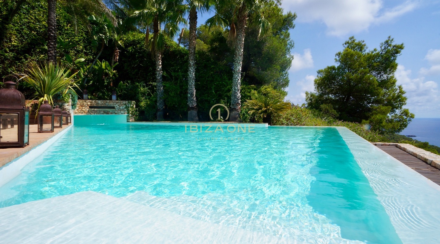 Majestuosa villa con vistas 360º al mar, Dalt Vila y Formentera en venta