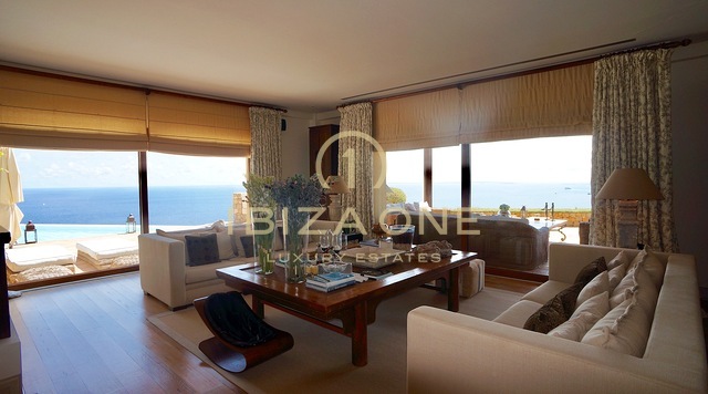 Majestuosa villa con vistas 360º al mar, Dalt Vila y Formentera en venta