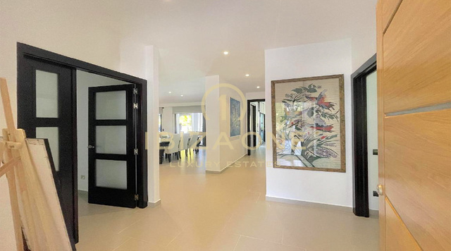 Beautiful villa with rental license between Santa Eulalia and Ibiza town for sale