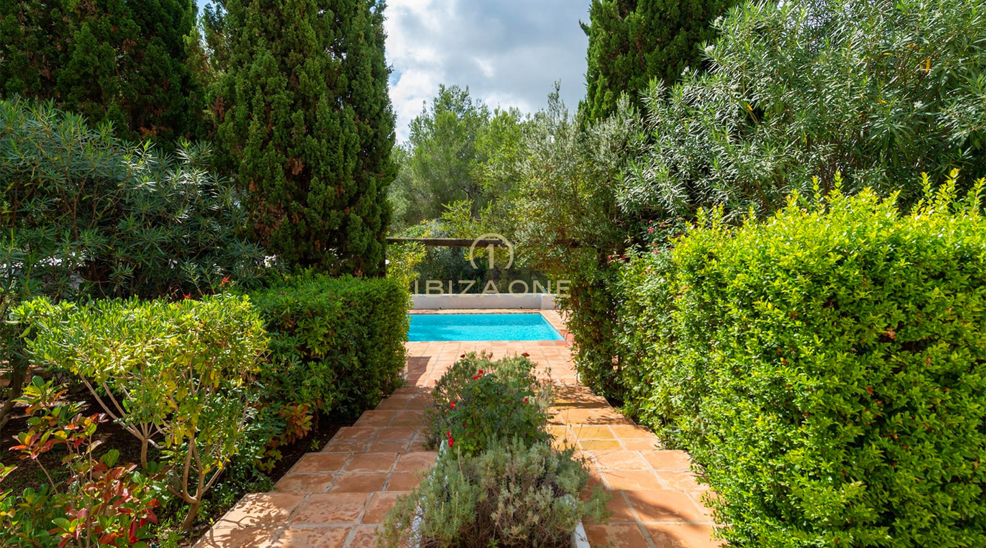 Finca Anwesen mit Blick auf das Meer und die Altstadt von Ibiza zum Verkauf