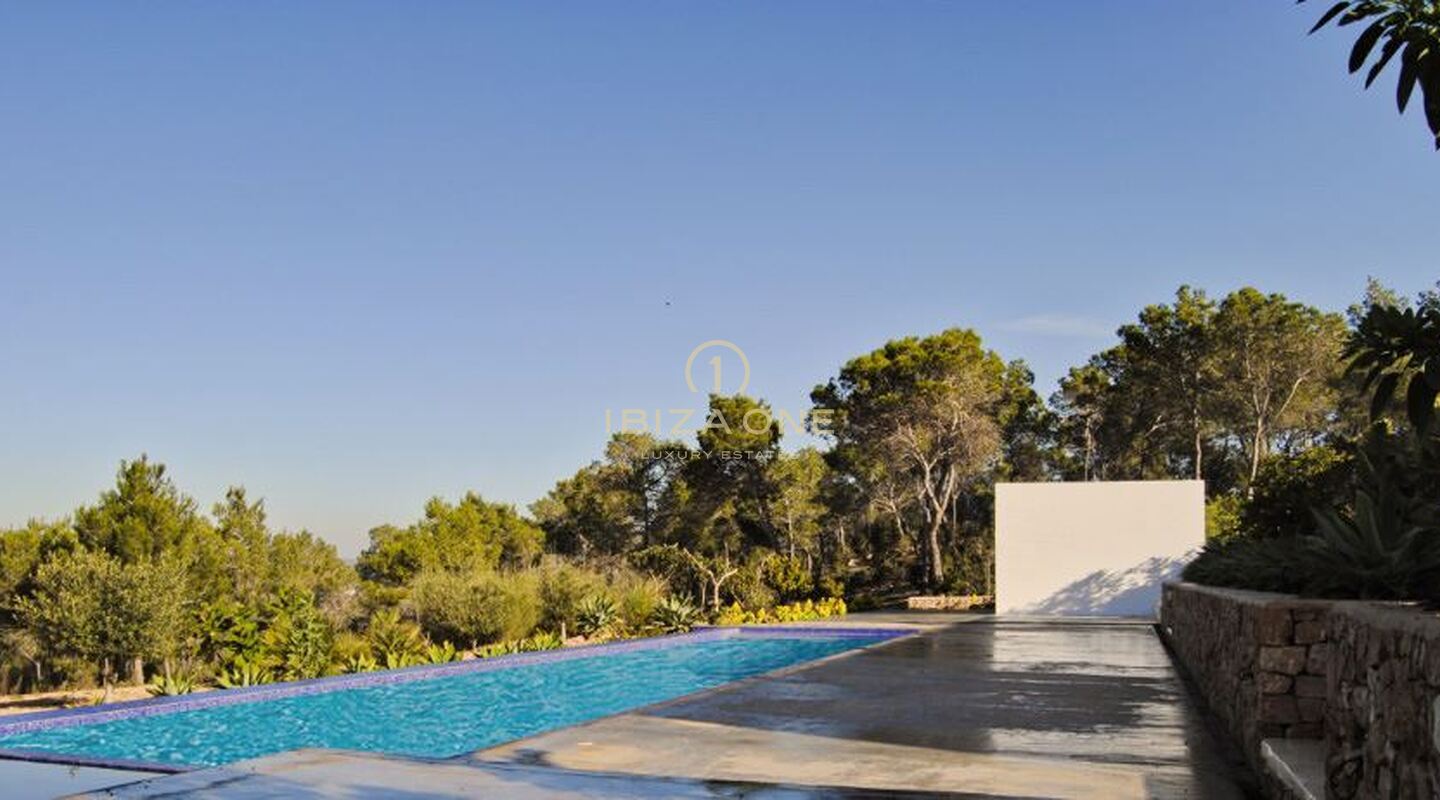 Newly built luxury property for sale
