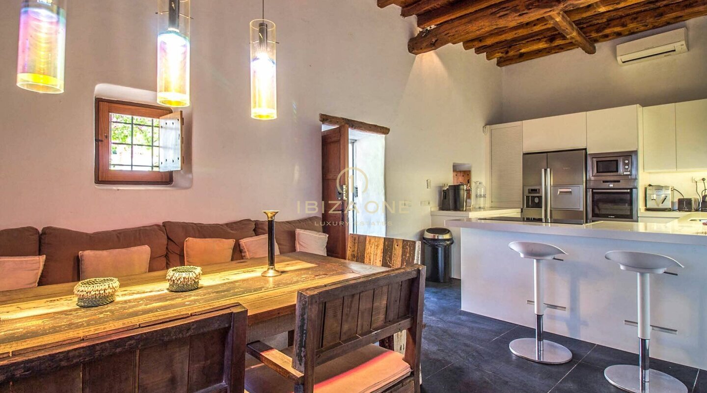 Belle villa de vacances de luxe avec vue imprenable sur la mer et la campagne d'Ibiza à louer, Ibiza