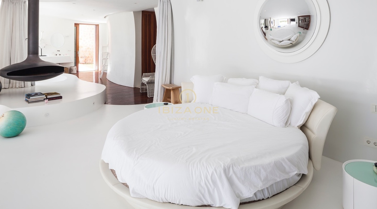 Prachtige luxe vakantievilla met schitterend uitzicht op zee en het landschap van Ibiza te huur, Ibiza