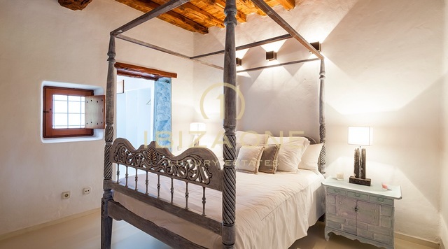 Bellissima villa di lusso per le vacanze con vista mozzafiato sul mare e sulla campagna di Ibiza in affitto, Ibiza