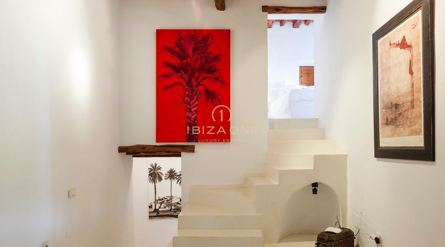 Belle villa de vacances de luxe avec vue imprenable sur la mer et la campagne d'Ibiza à louer, Ibiza