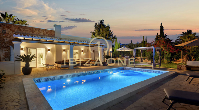Belle villa proche du golf d'Ibiza à vendre