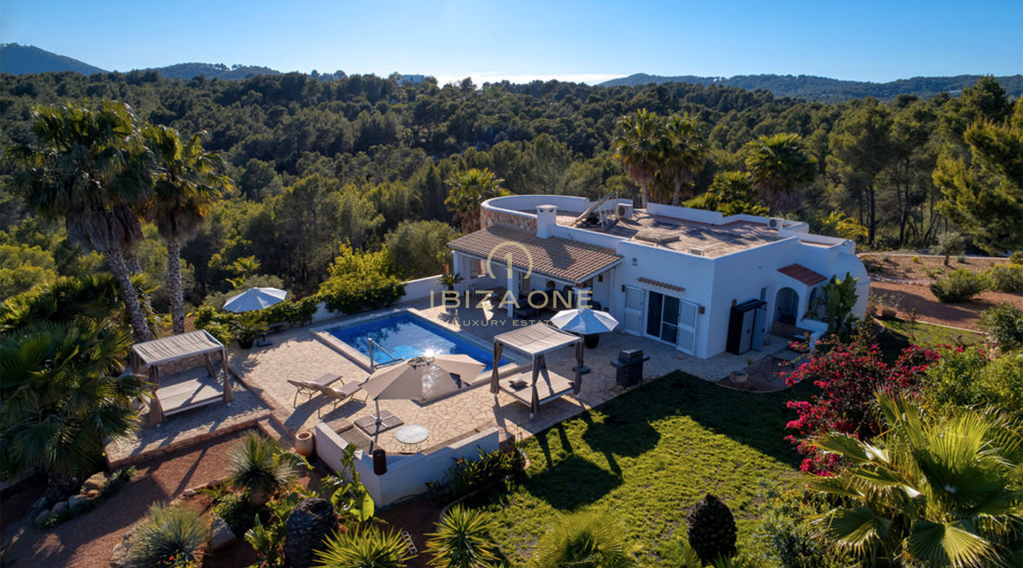 Beautiful villa close to Ibiza's golf course for sale