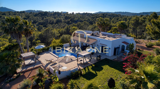 Belle villa proche du golf d'Ibiza à vendre