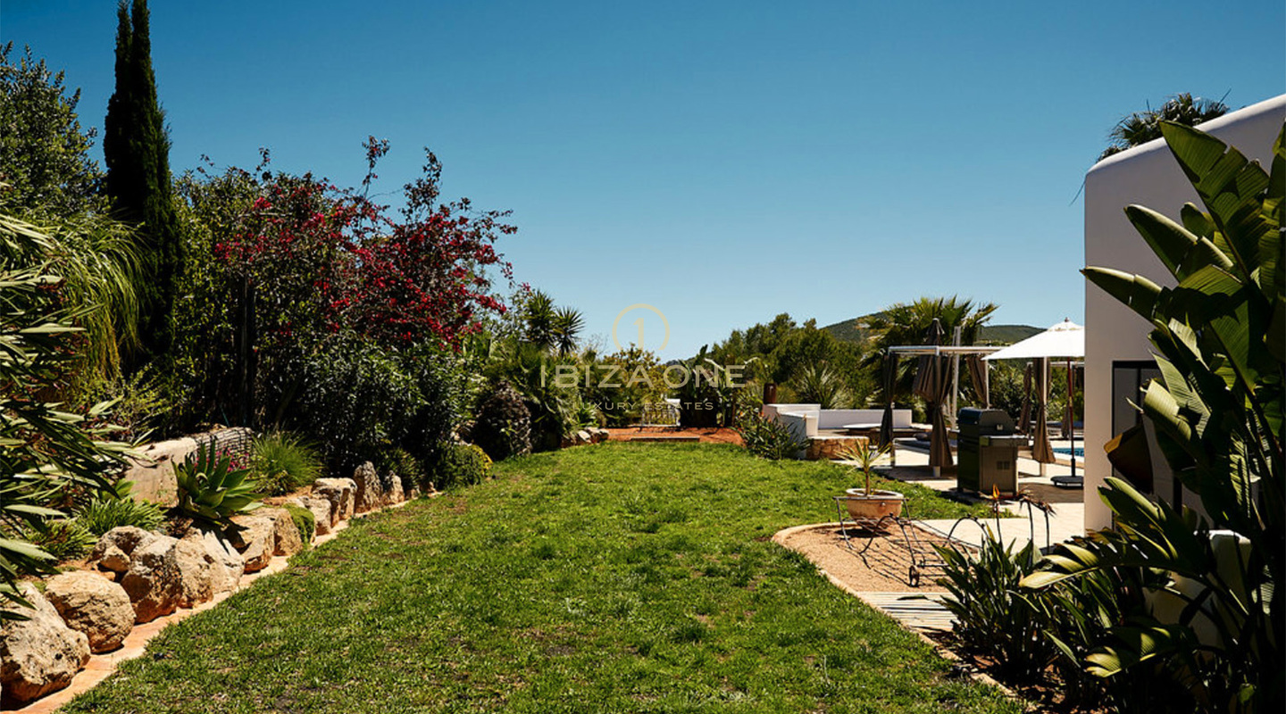 Belle villa proche du golf d'Ibiza à vendre