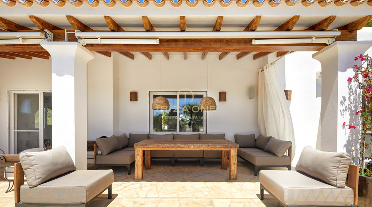 Belle villa proche du golf d'Ibiza à vendre