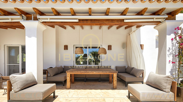 Beautiful villa close to Ibiza's golf course for sale