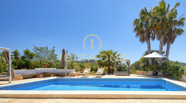 Belle villa proche du golf d'Ibiza à vendre