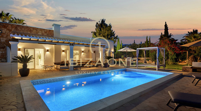 Belle villa proche du golf d'Ibiza à vendre
