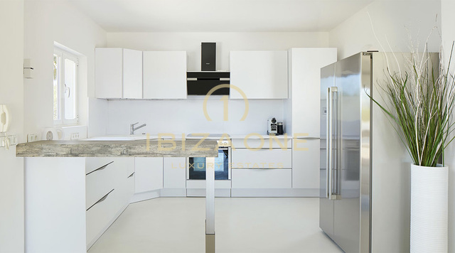 Preciosa villa cerca del campo de golf de Ibiza en venta