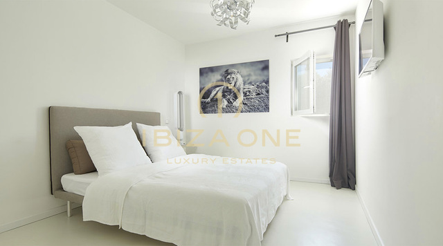 Preciosa villa cerca del campo de golf de Ibiza en venta