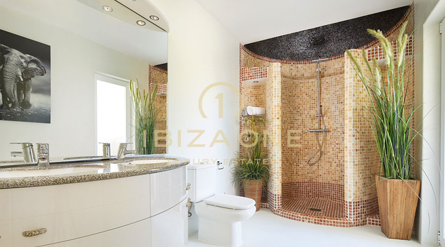 Belle villa proche du golf d'Ibiza à vendre