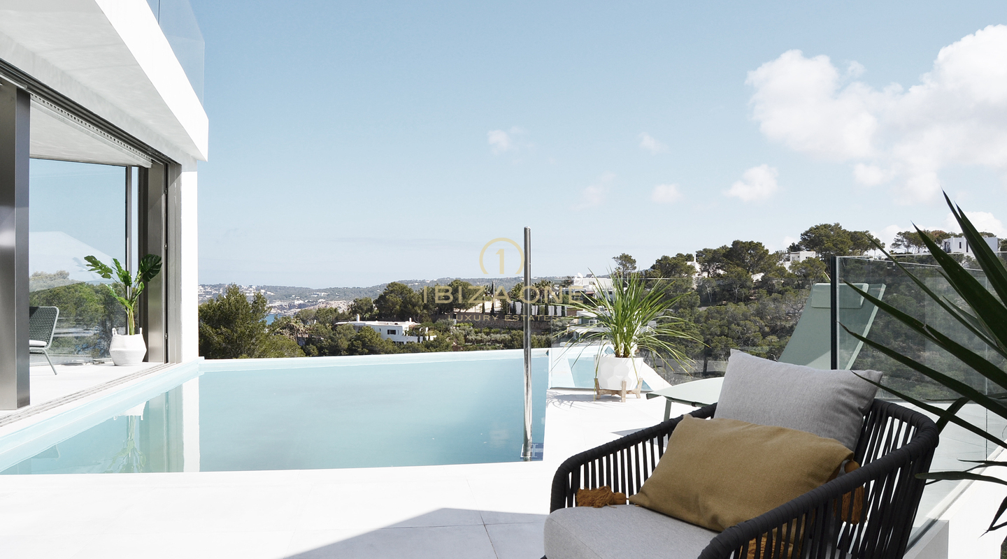 Super luxe moderne nieuwbouw villa met zeezicht en directe toegang tot de zee te koop, Ibiza