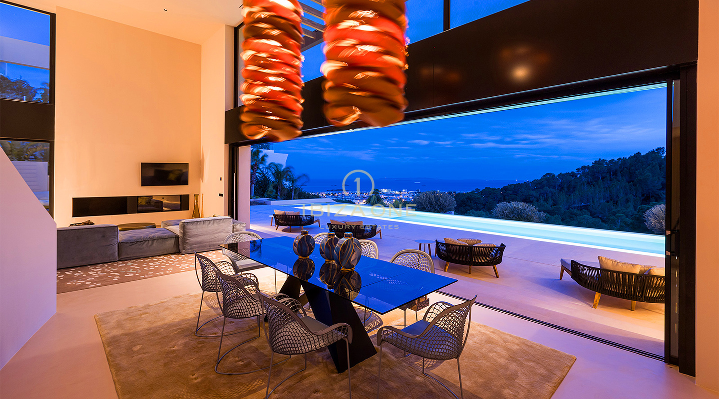 Propriété d'exception à Ibiza : Villa de luxe clé en main avec vue sur mer et équipements domotiques à Cas Mut, Ibiza. À vendre.