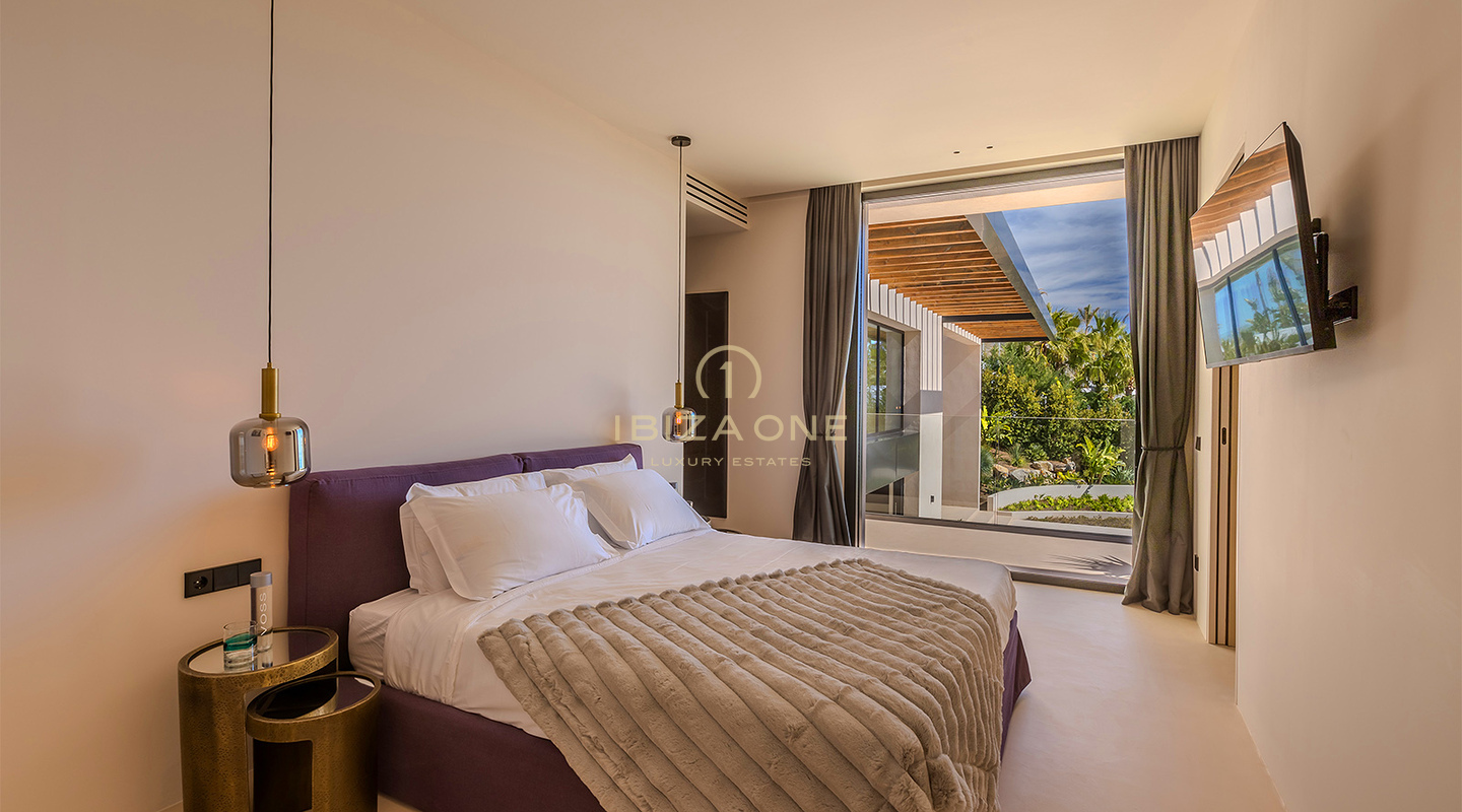 Exklusive Immobilie auf Ibiza: Schlüsselfertige Luxusvilla mit Meerblick und voll ausgestattetem Smart-Home-System in Cas Mut zu verkaufen, Ibiza