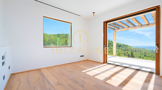 Propriété de luxe originale de Blakstad Design à vendre avec une vue fantastique sur la mer et le paysage, Ibiza