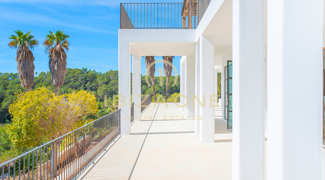 Proprietà di lusso originale Blakstad Design in vendita con fantastica vista sul mare e sul paesaggio, Ibiza