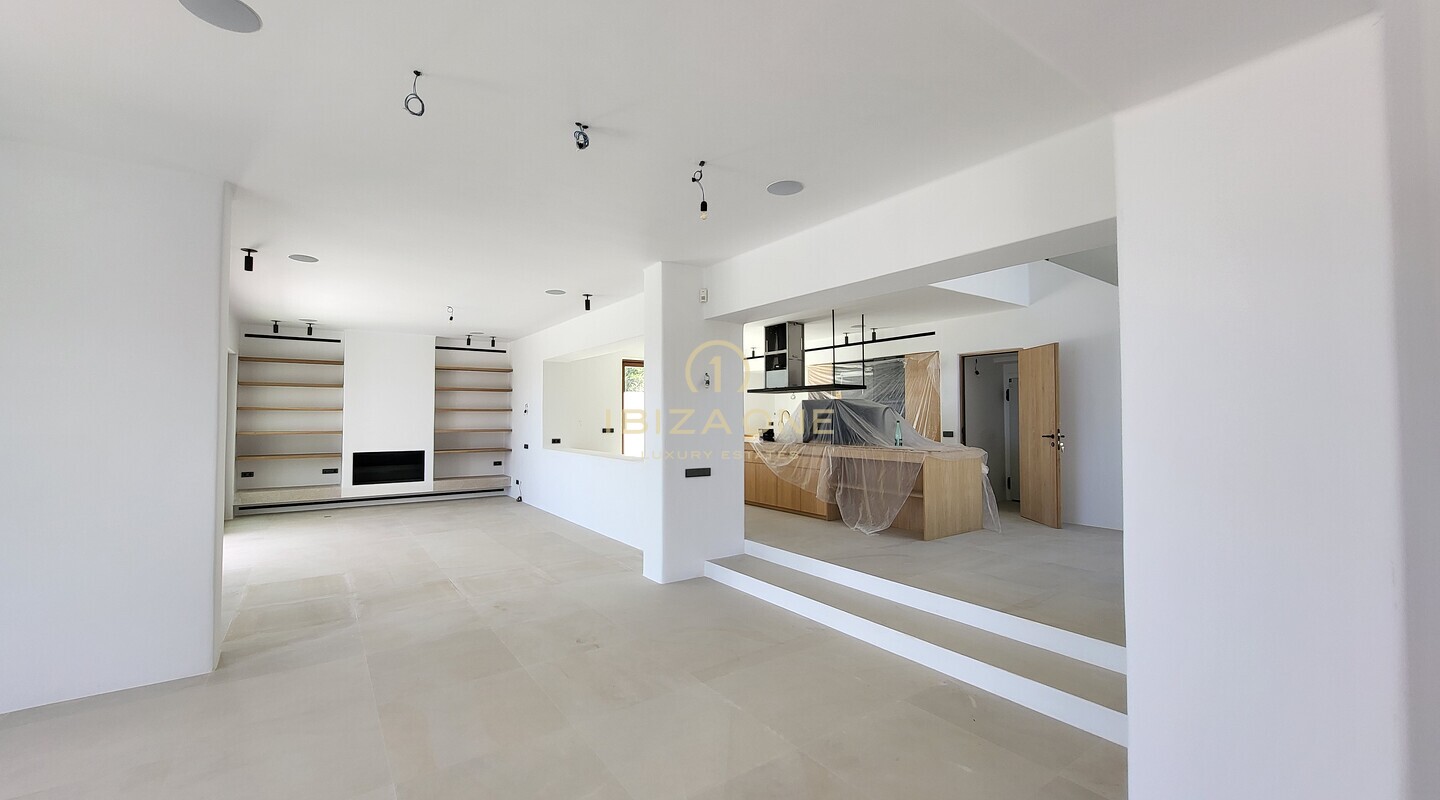 Origineel Blakstad Design luxe woning te koop met fantastisch uitzicht op zee en landschap, Ibiza