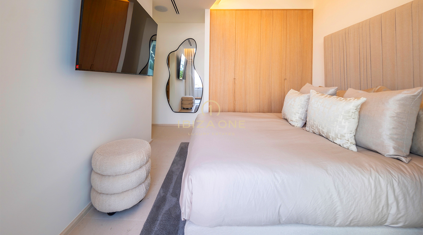 Buitengewoon luxe onroerend goed met uitzicht op zee in een exclusieve urbanisatie te koop, Ibiza