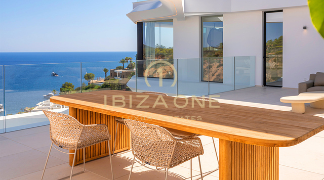 Straordinaria proprietà di lusso con vista sul mare in un'urbanizzazione esclusiva in vendita, Ibiza