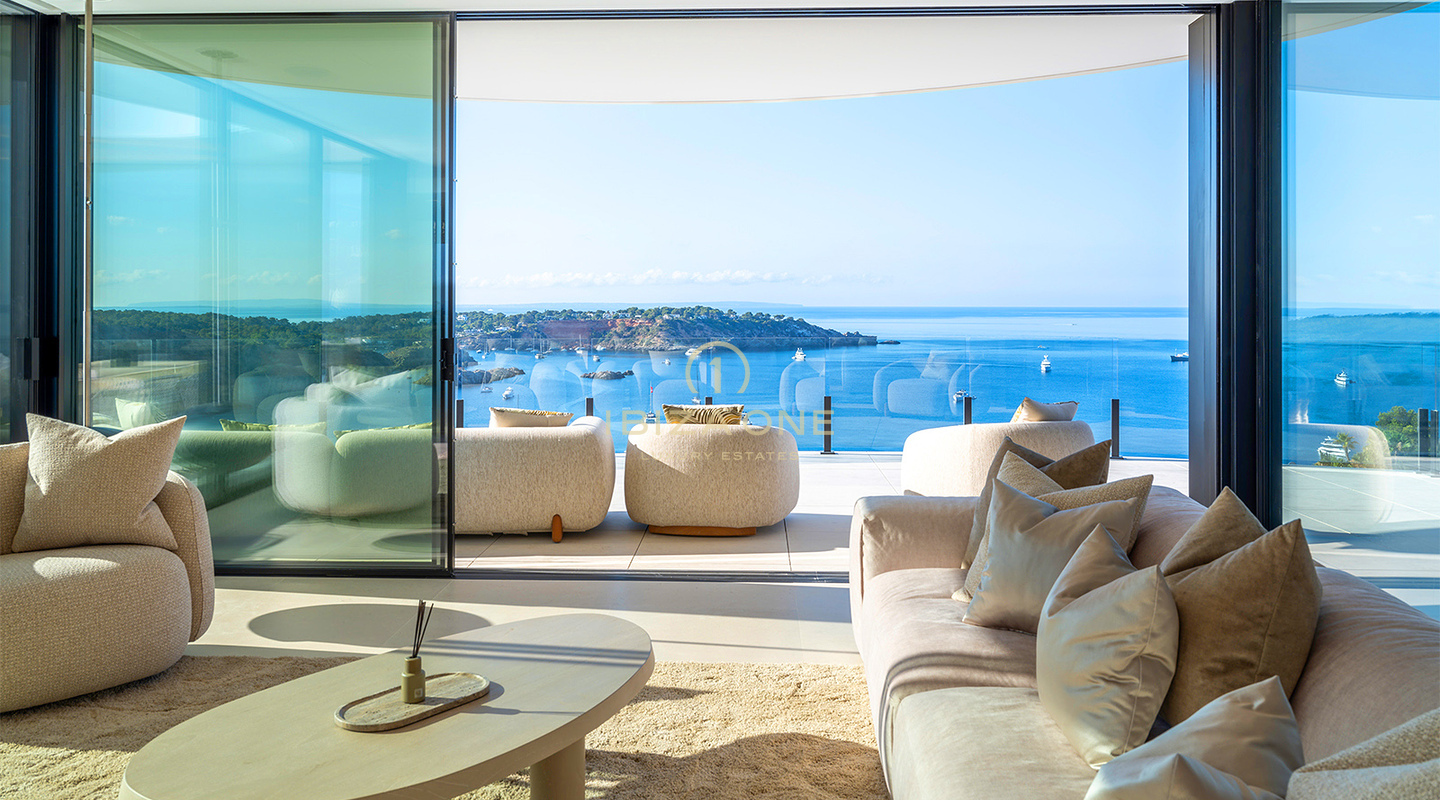 Straordinaria proprietà di lusso con vista sul mare in un'urbanizzazione esclusiva in vendita, Ibiza