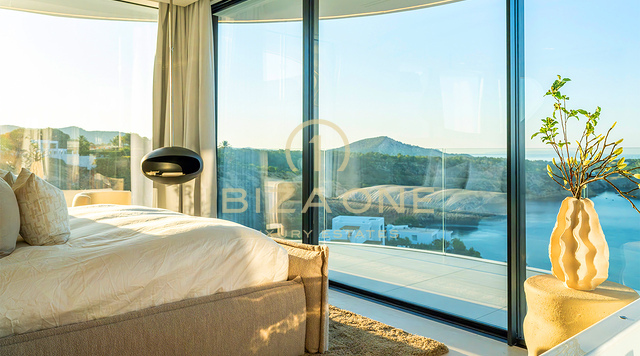 Außergewöhnliche Luxusimmobilie mit Meerblick in einer exklusiven Urbanisation zu verkaufen, Ibiza