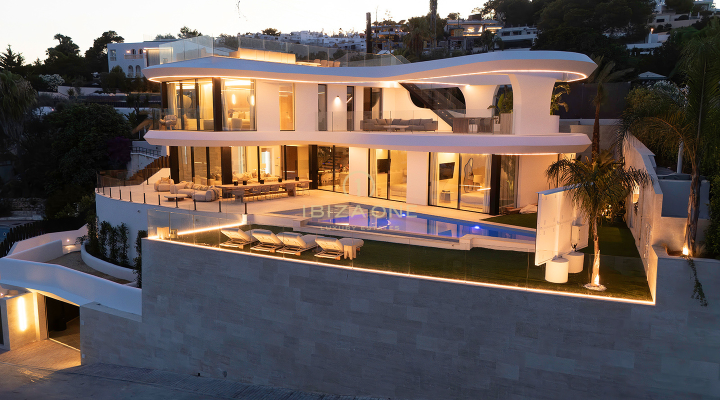 Straordinaria proprietà di lusso con vista sul mare in un'urbanizzazione esclusiva in vendita, Ibiza