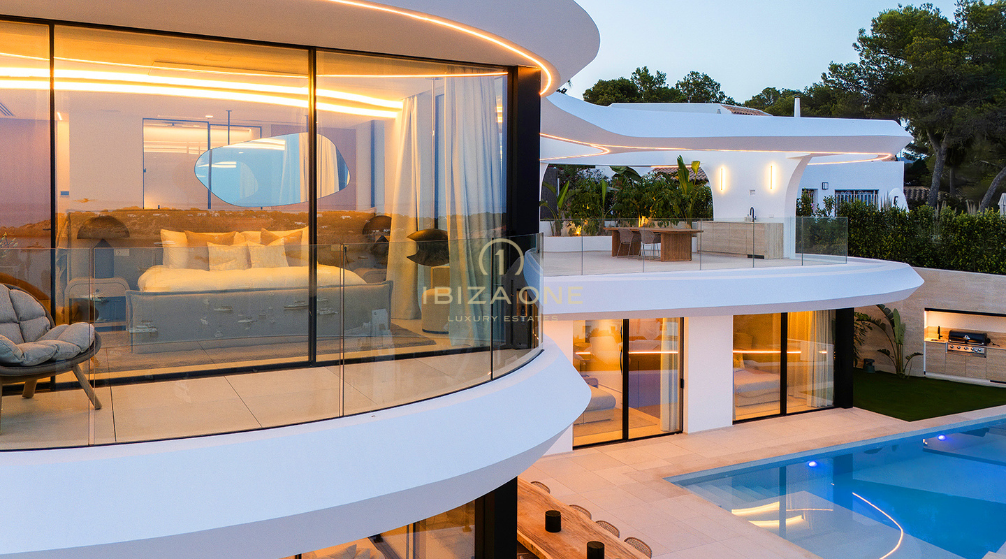 Straordinaria proprietà di lusso con vista sul mare in un'urbanizzazione esclusiva in vendita, Ibiza