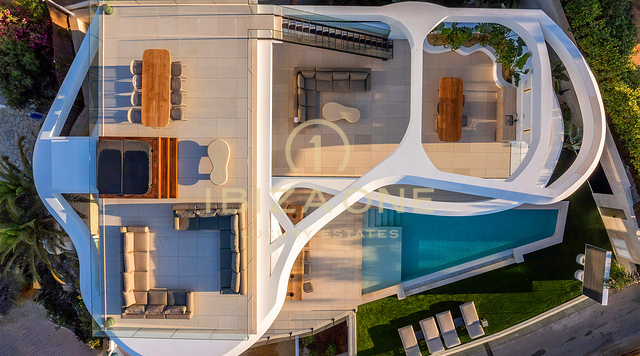 Straordinaria proprietà di lusso con vista sul mare in un'urbanizzazione esclusiva in vendita, Ibiza